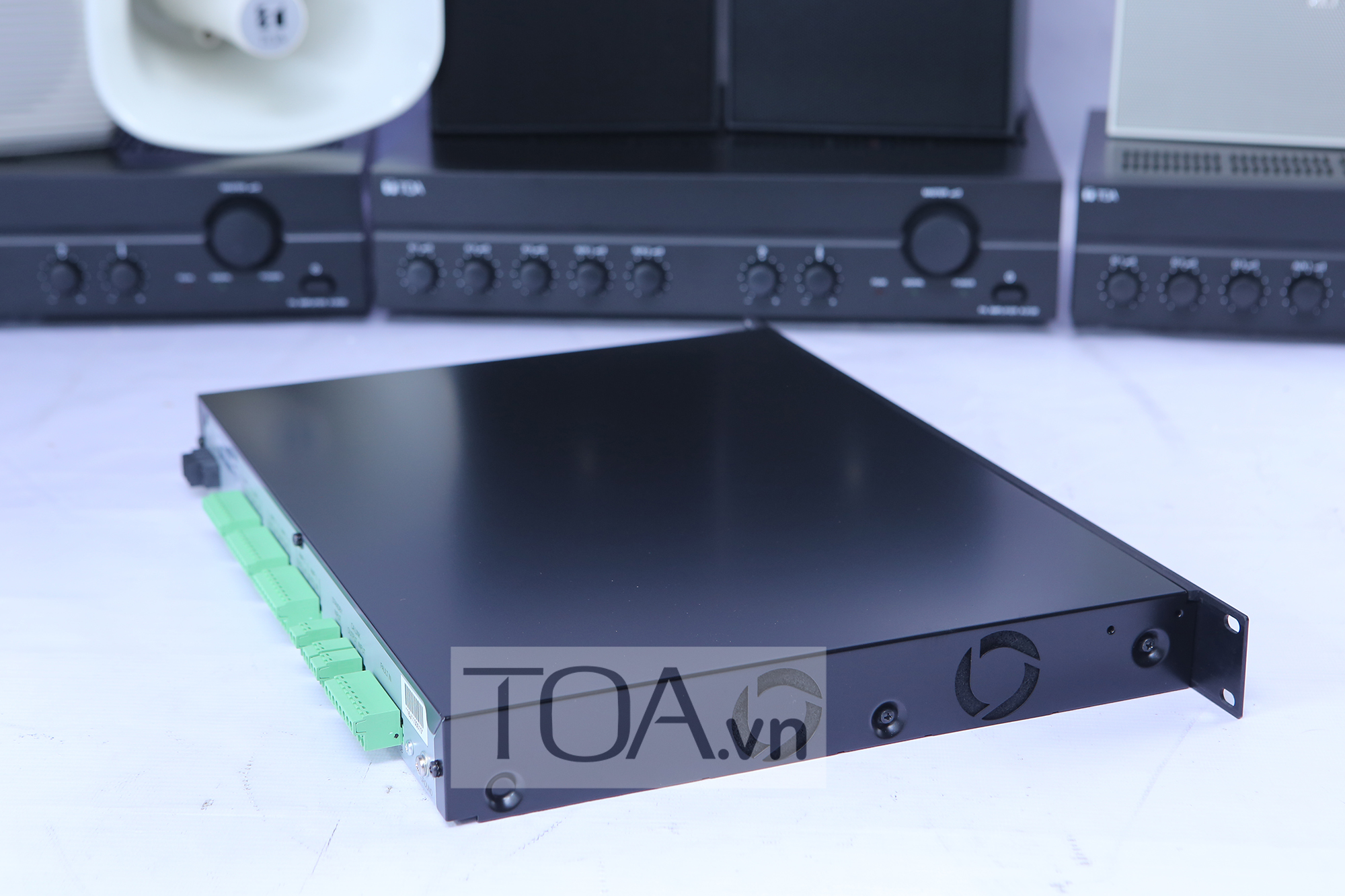 Bộ chuyển mạch tăng âm TOA FV-200CA-AS
